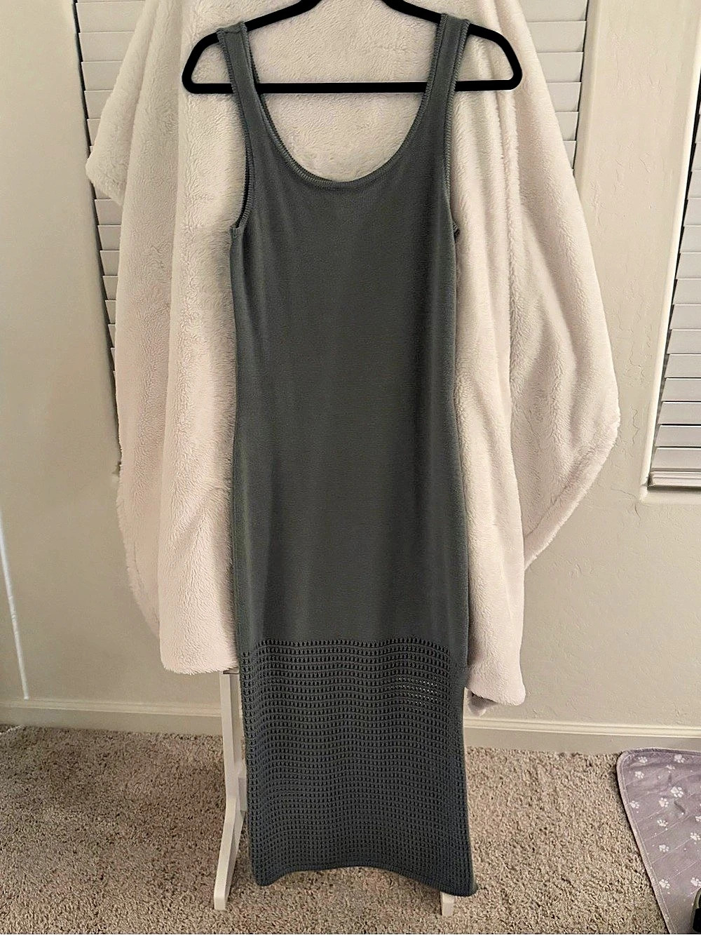 Universal Thread Openwork Midi Sweater Dress Gray Small